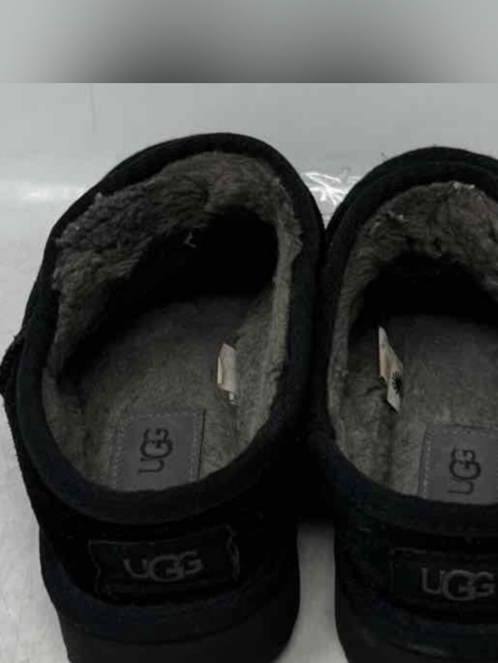 UGG Wmns Classic 'Black' Slippers Size 9 Used Great - Picture 6 of 9